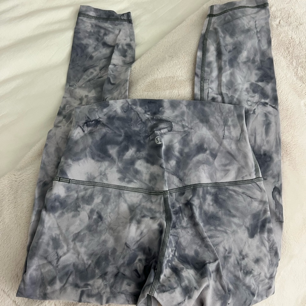 Lululemon Grey and black purplish tie dye leggings